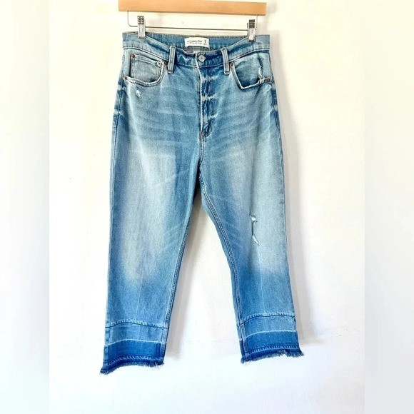 Abercrombie & Fitch Curve Love Ultra High Rise Ankle Straight Jean Sz 6 Short - Picture 1 of 10